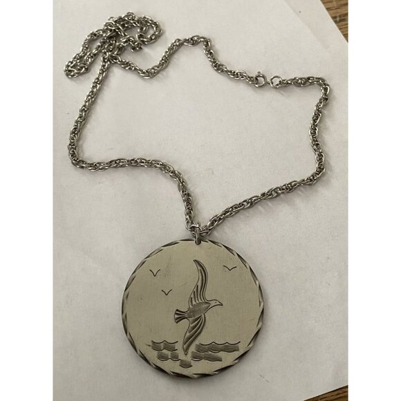 Vintage Heritage Pewter Seagull Pendant Large Round with Chain signed - Picture 2 of 5
